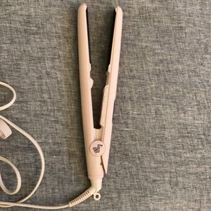 L’ange Le Ceramique Luxe Digital 1-Pass Flat Iron